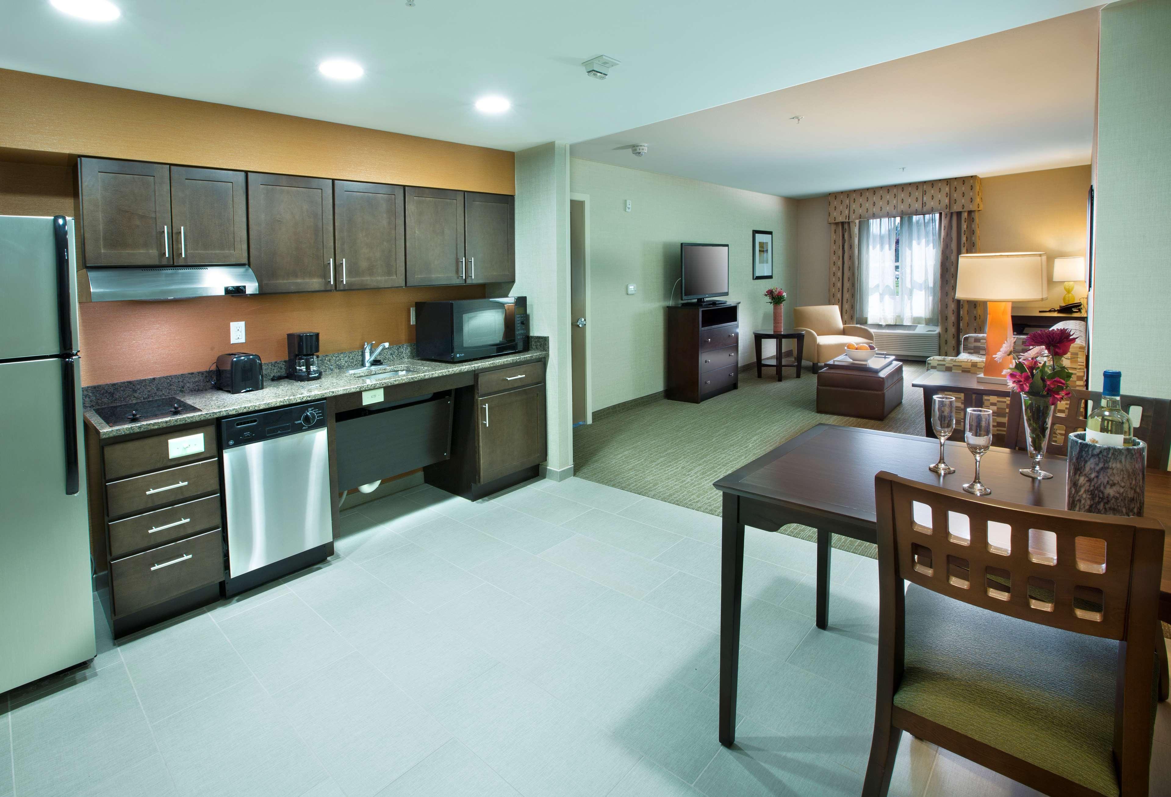 Homewood Suites By Hilton Newport-Middletown Exterior photo